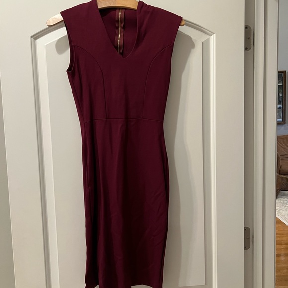Burgundy V-neck slim fitting sheath dress - Picture 1 of 1